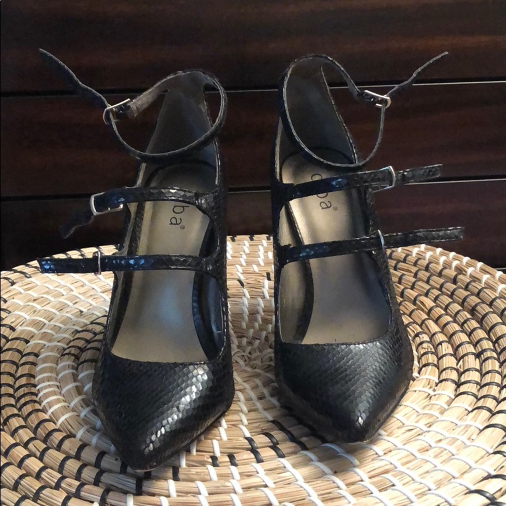 Diba heels, gorgeous on!!